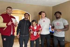 Agrace Patient Meets Wisconsin Badgers Football Team Captains